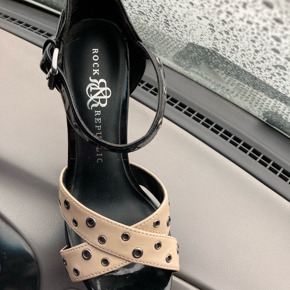 Rock & Republic Super High Heels - Picture 2 of 4